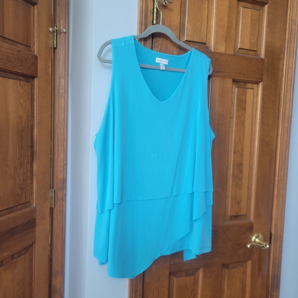 Susan Graver sleeveless top.  Size 3X